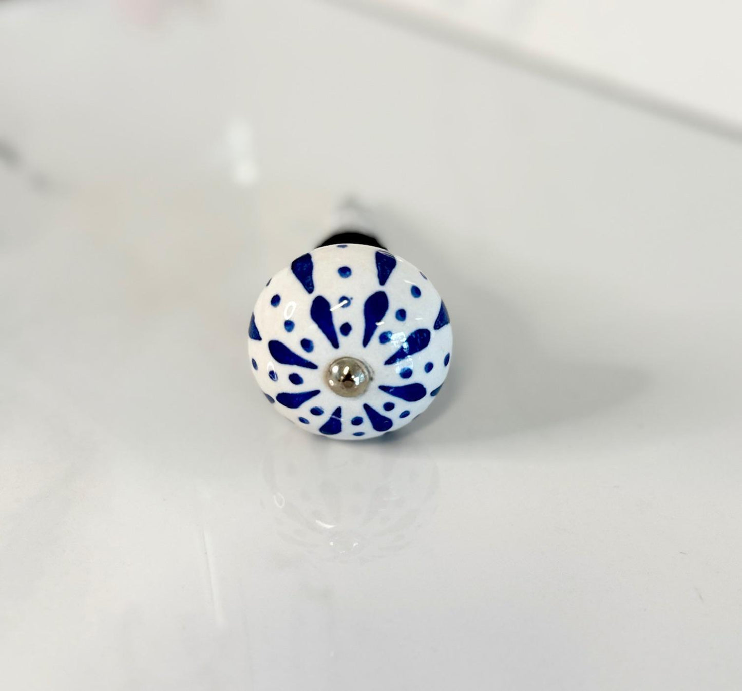 Teardrop Blue and White Bottle Stopper