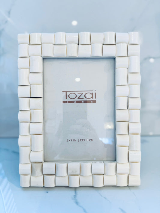 5x7 Crescent White Frame